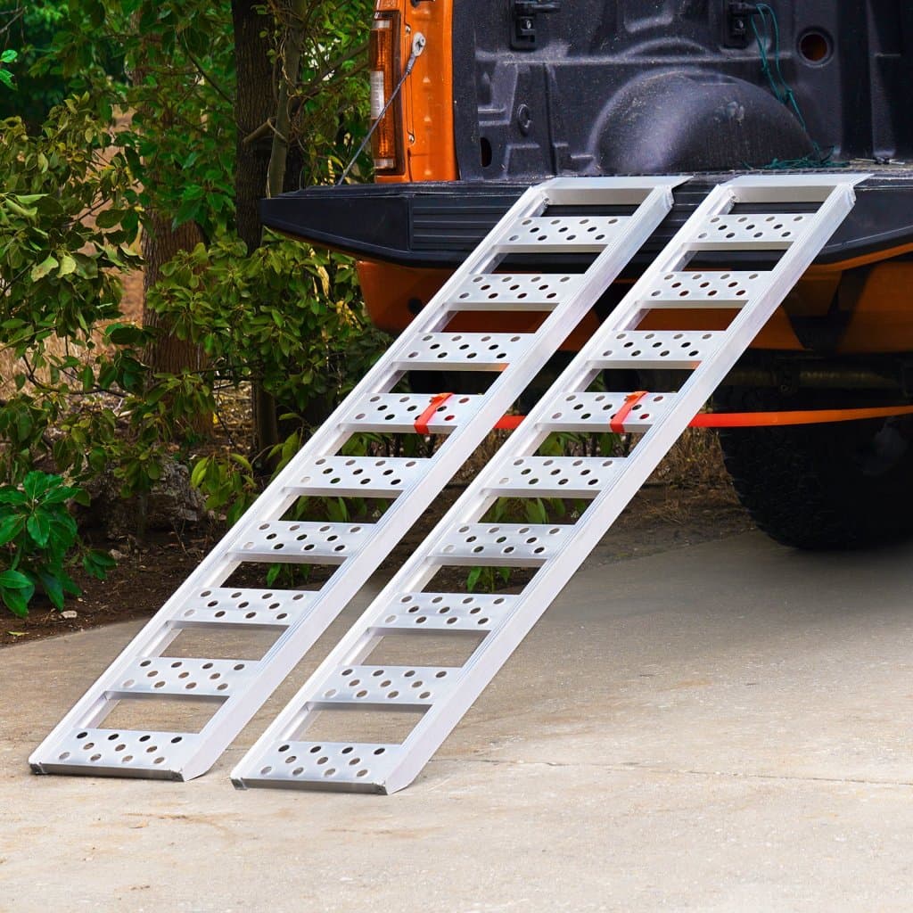 Alumínium rámpák, 590 kg, Egyenes rámpa lépcsőkkel és hevederekkel, Hordozható rakodórámpa motorkerékpárokhoz, ATV-khez, teherautókhoz, fűnyírókhoz, ATV-khez, kerti traktorokhoz, 198 cm H x 30 cm SZ, 2 db.