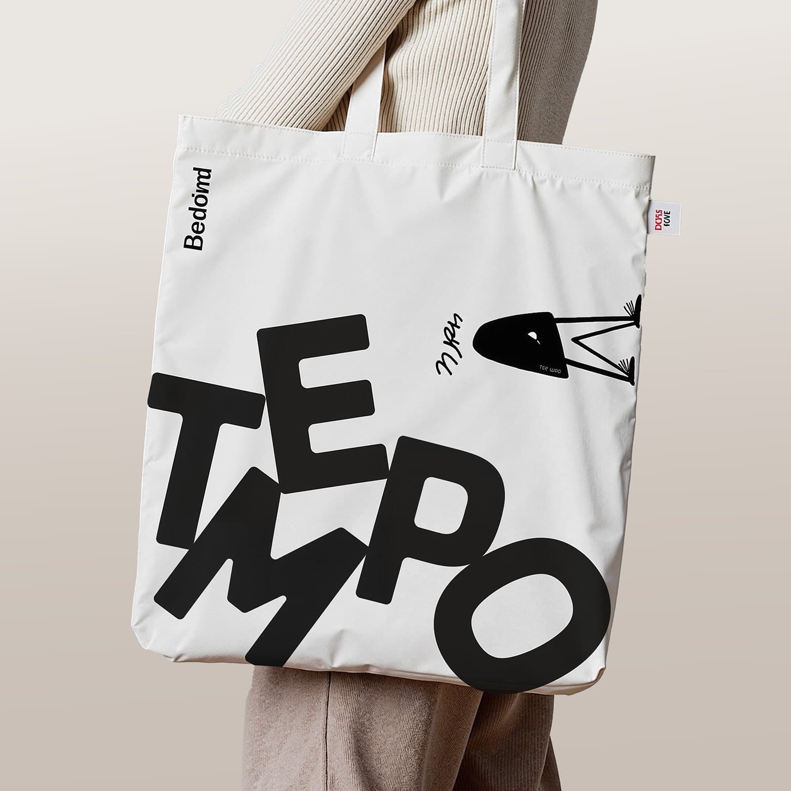 Hőáteresztő vinil HTV vasalható vinil tekercsben 304,8 x 15240 mm, fényes fekete