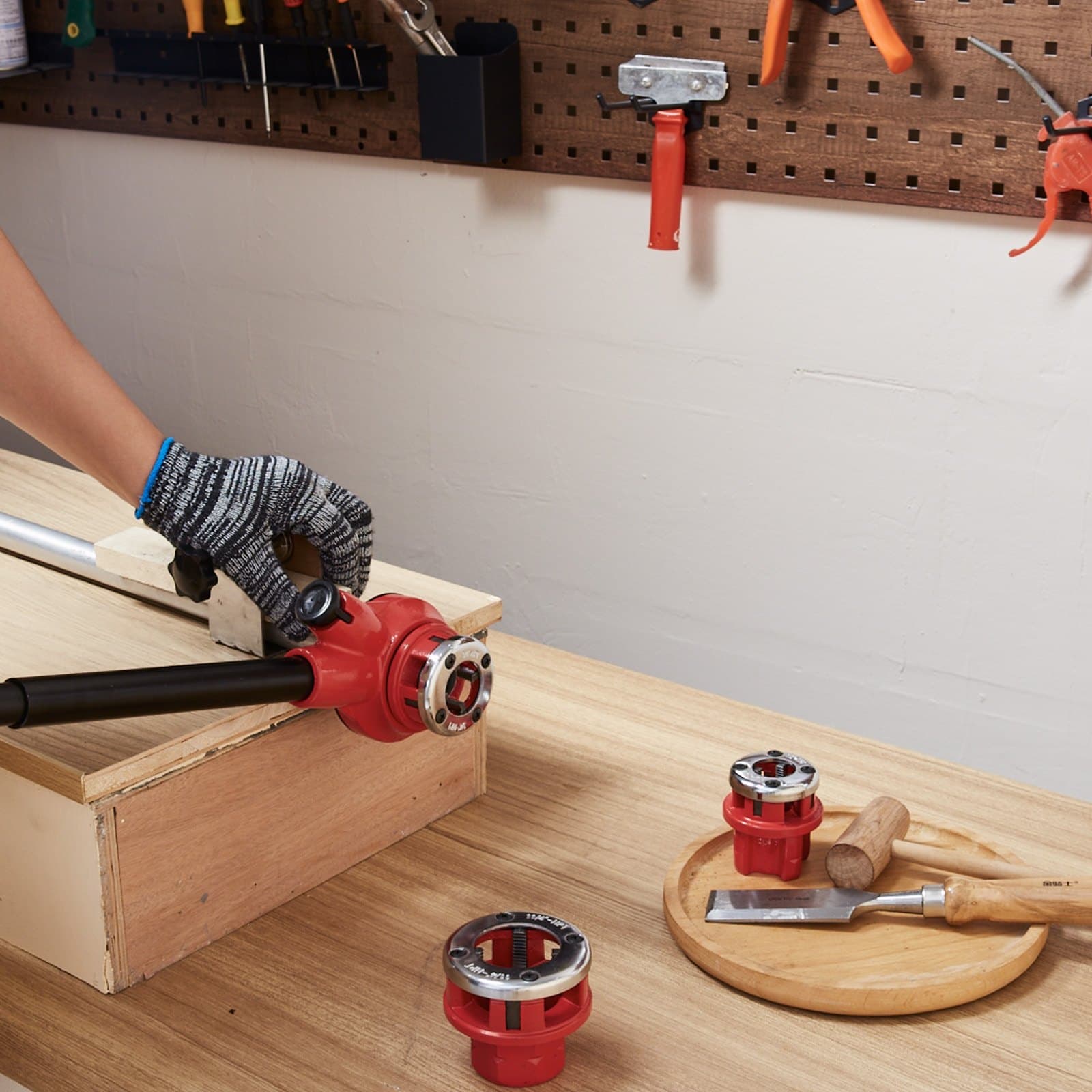 Racsnis csőmenetvágó készlet, 1/2" NPT, 3/4" NPT, 1" NPT kézi racsnis csőmenetvágó, hordozható csőmenetvágó szerszámkészlet 3 db NPT menetmetszővel, tárolótok horganyzott alumínium vas-réz csövekhez