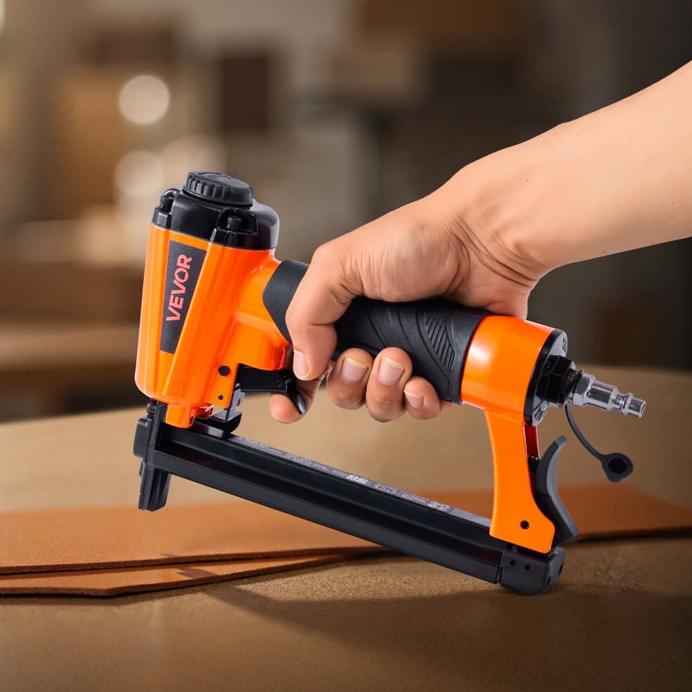 Pneumatikus tűzőgép, 20-as méretű T50 pneumatikus kárpittűző 10,8 mm-es koronához, 4 mm-16 mm hosszú tűzőkapcsokhoz, 70-110 PSI nyomású levegős tűzőgép famegmunkáláshoz, kárpitozáshoz, textilekhez, kézműveskedéshez és barkácsoláshoz.