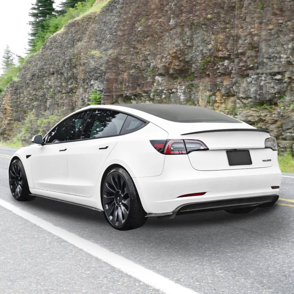 Tesla Model 3 kompatibilis spoiler matt fekete
